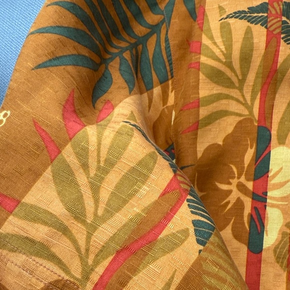 Tommy Bahama Men's Silk Vibrant Floral Shirt size L - Picture 4 of 7